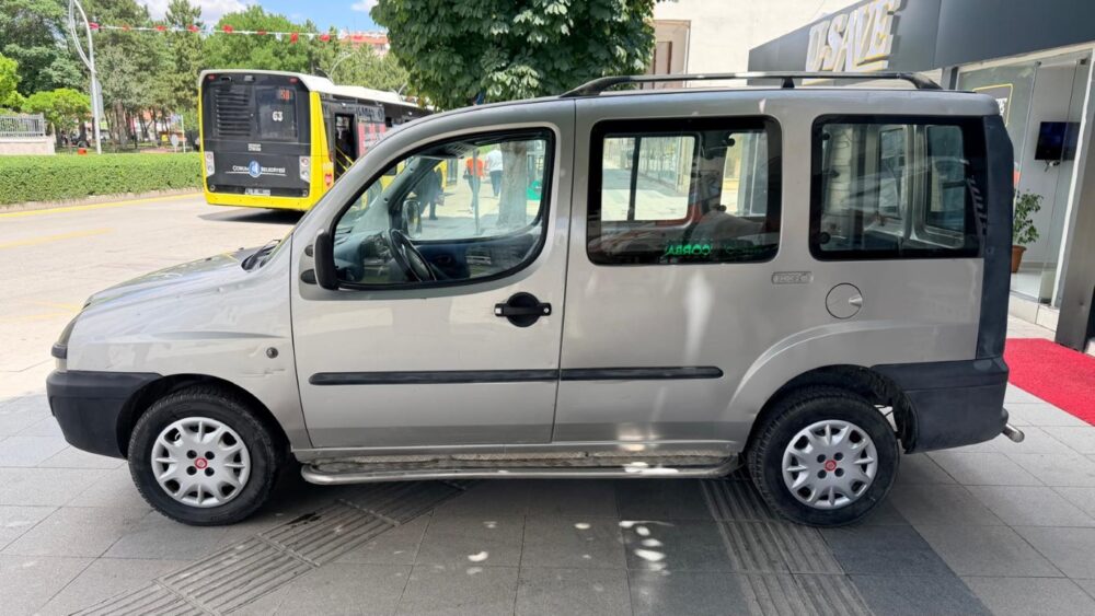 FİAT DOBLO COMBİ 1.9 JTD ACTİVE 2004 MODEL KLİMALI