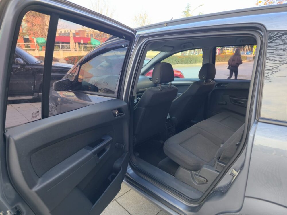 11 (Orta) OPEL ZAFİRA 2.0 DTİ 2006 MODEL 7 KİŞİLİK GENİŞ AİLELER İÇİN.....