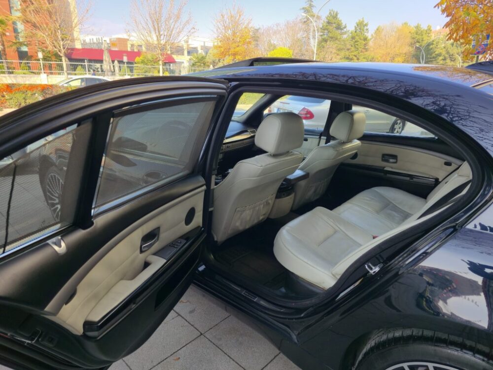 13 (Orta) BMW 7.35İ LONG V8 MOTOR MÜTHİŞ SES HIZI HİSSET