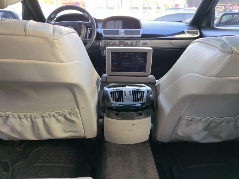 14 (Orta) BMW 7.35İ LONG V8 MOTOR MÜTHİŞ SES HIZI HİSSET