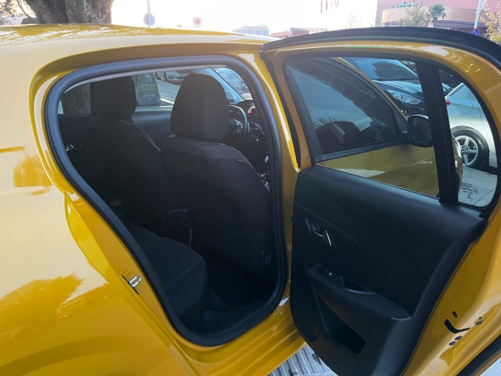 16 (Orta) PEUGEOT 208 1.2 PURE-TECH PRİME 2021 MODEL