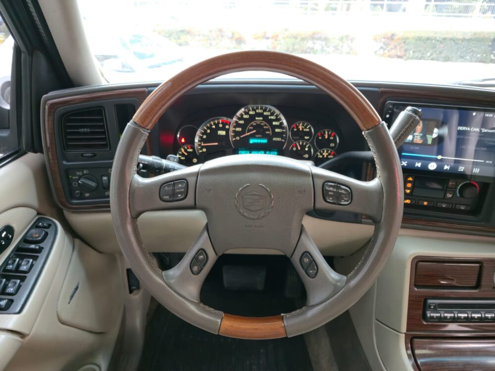 CADİLLAC ESCALADE 6.0 V8 2003 MODEL...