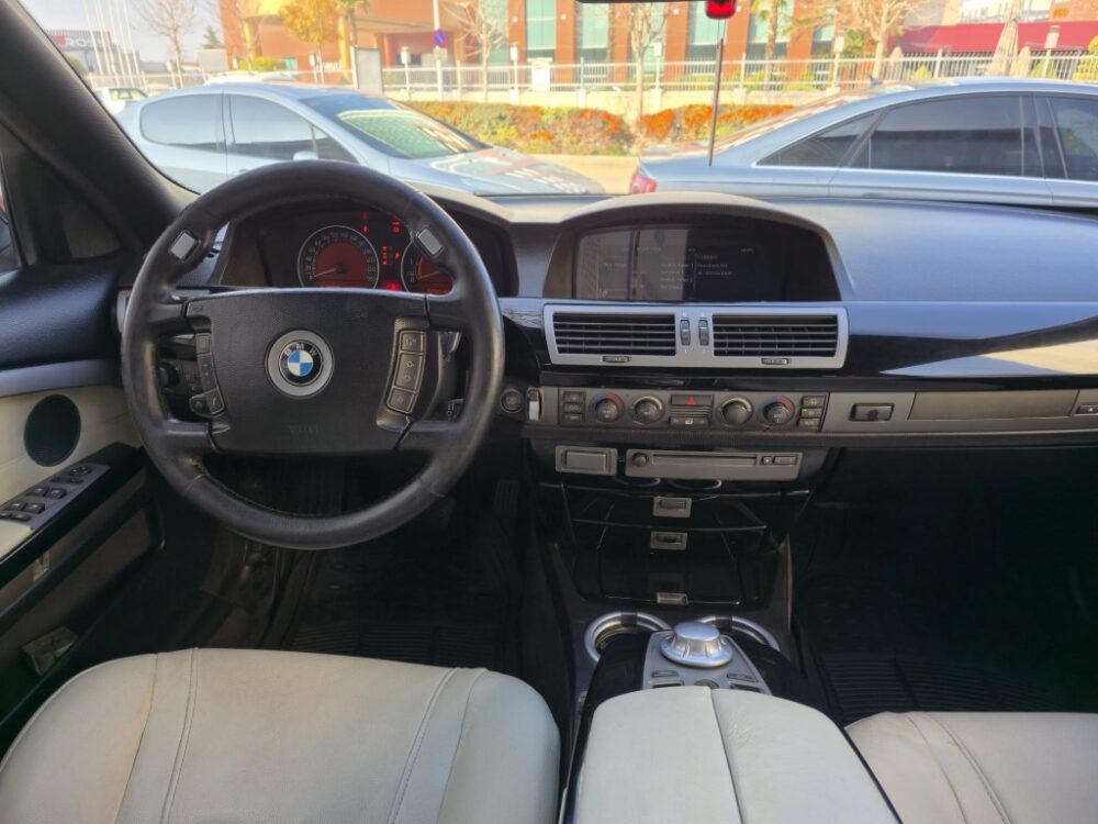 17 (Orta) BMW 7.35İ LONG V8 MOTOR MÜTHİŞ SES HIZI HİSSET