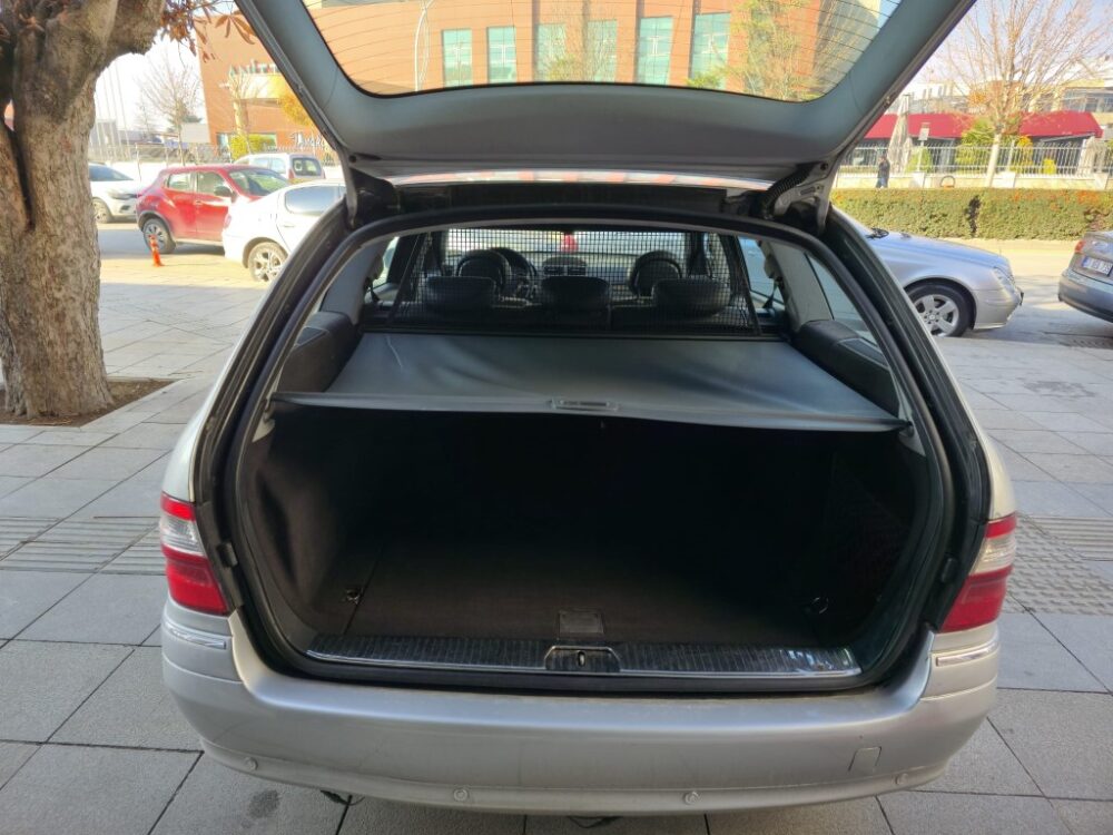 19 (Orta) MERCEDES E 240 2003 MODEL 116.000 KM TR'DE TEK