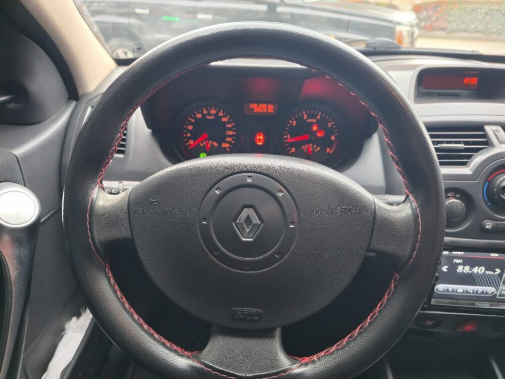 2 (Orta) RENAULT MEGANE II 1.4 AUTHENTİQUE 148.000 KM 2005 MODEL