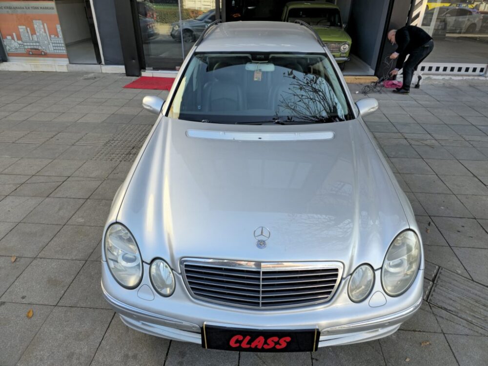 2 (Orta) MERCEDES E 240 2003 MODEL 116.000 KM TR'DE TEK