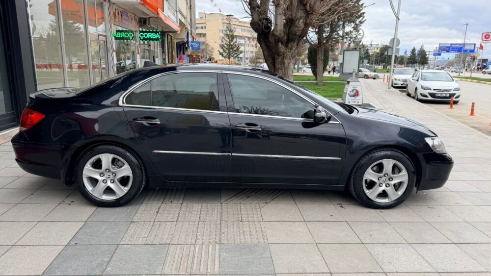 HONDA LEGEND 3.5 V6 FULL + FULL 2007 MODEL EFSANE...