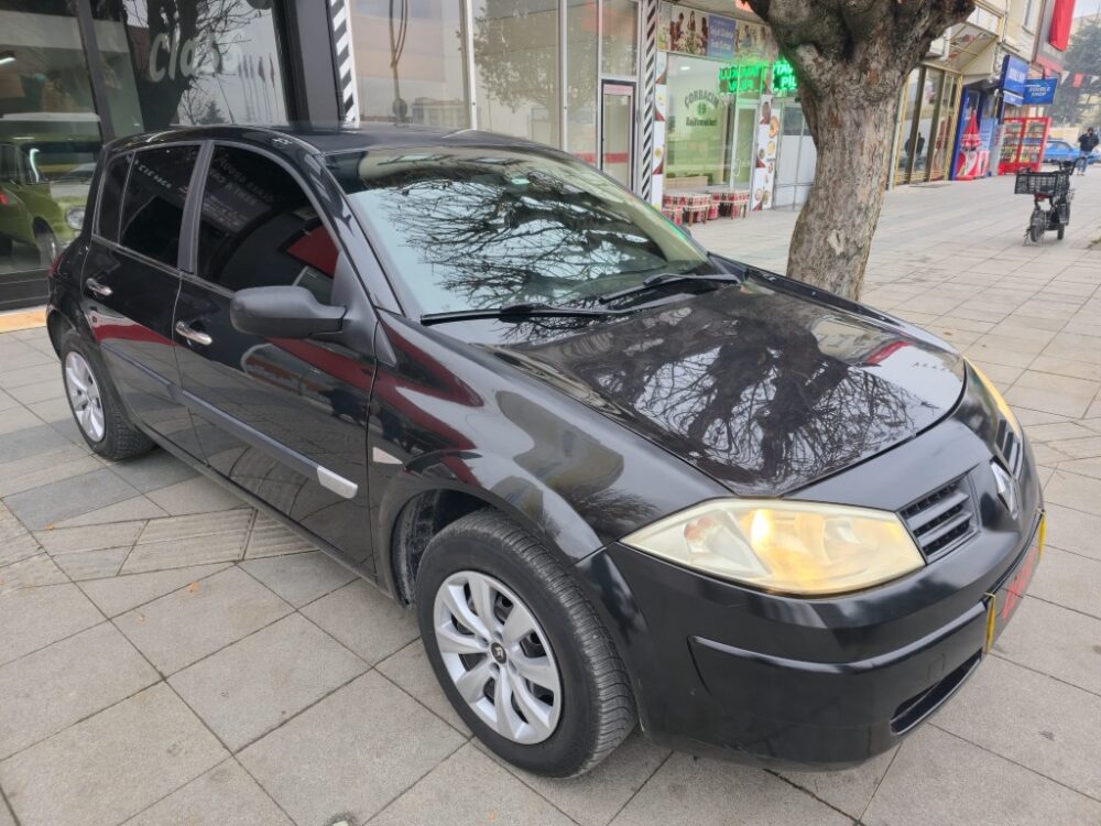 21 (Orta) RENAULT MEGANE II 1.4 AUTHENTİQUE 148.000 KM 2005 MODEL