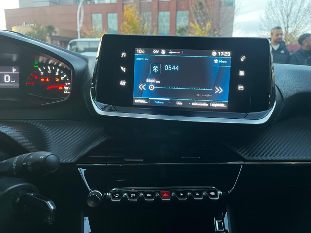 22 (Orta) PEUGEOT 208 1.2 PURE-TECH PRİME 2021 MODEL