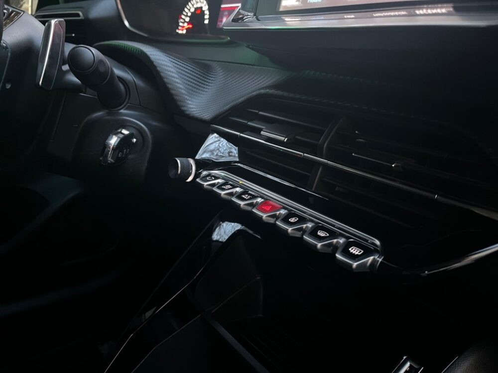 PEUGEOT 208 1.2 PURETECH 2021 MODEL