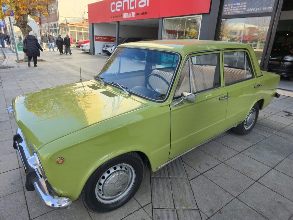 HACİİ... MURAT 124 1976 MODEL AŞIRI CLASSS İÇERİR...