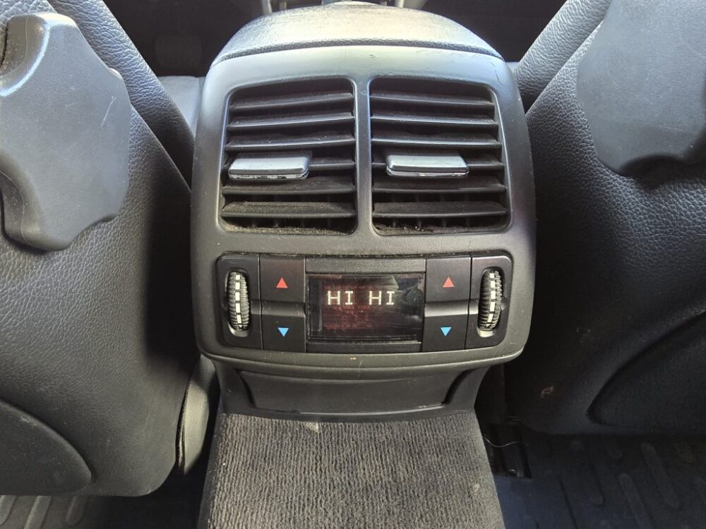 32 (Orta) MERCEDES E 240 2003 MODEL 116.000 KM TR'DE TEK