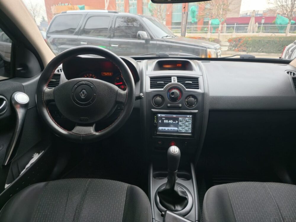 4 (Orta) RENAULT MEGANE II 1.4 AUTHENTİQUE 148.000 KM 2005 MODEL