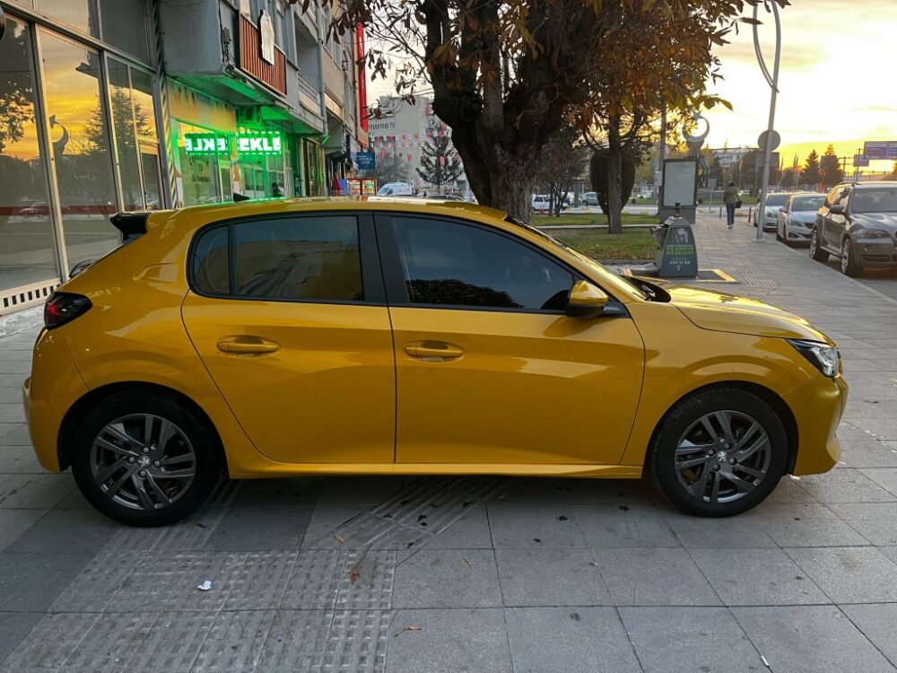 PEUGEOT 208 1.2 PURETECH 2021 MODEL