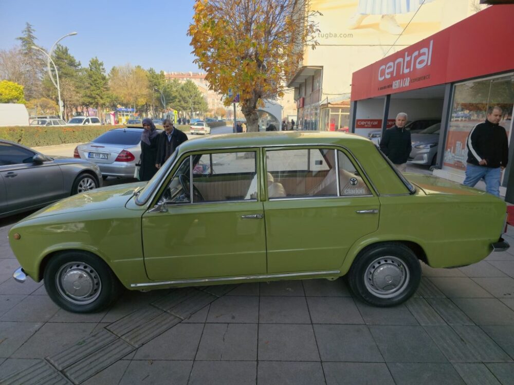 HACİİ... MURAT 124 1976 MODEL AŞIRI CLASSS İÇERİR...