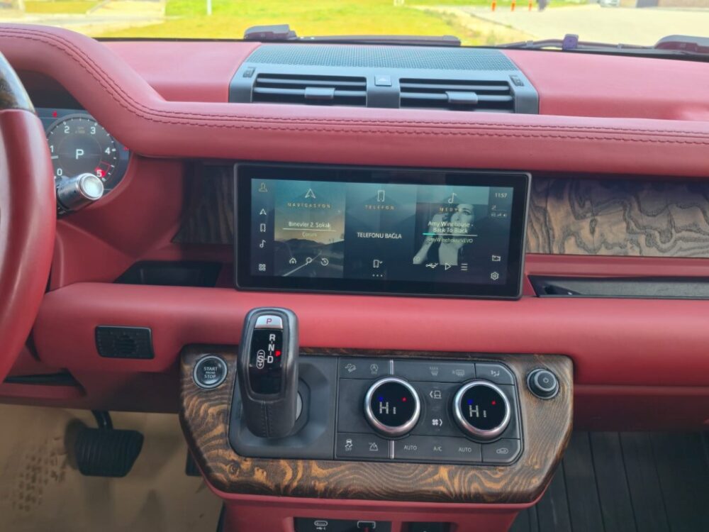 LAND ROVER DEFENDER 2021 MODEL 110 3.0 TDİ. 300 HP TAM ÖTV. EKSTRA 1.000.000 TL HARCANDI