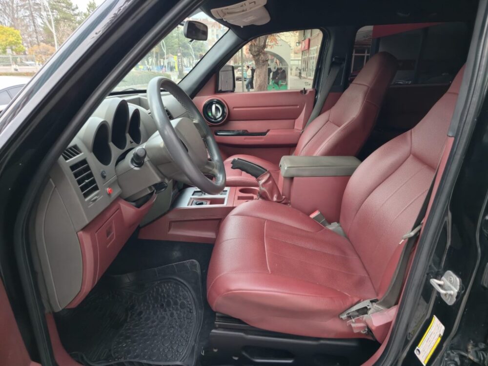 8 (Orta) DODGE NİTRO 2.8 4X4 CRD SXT 2007 MODEL