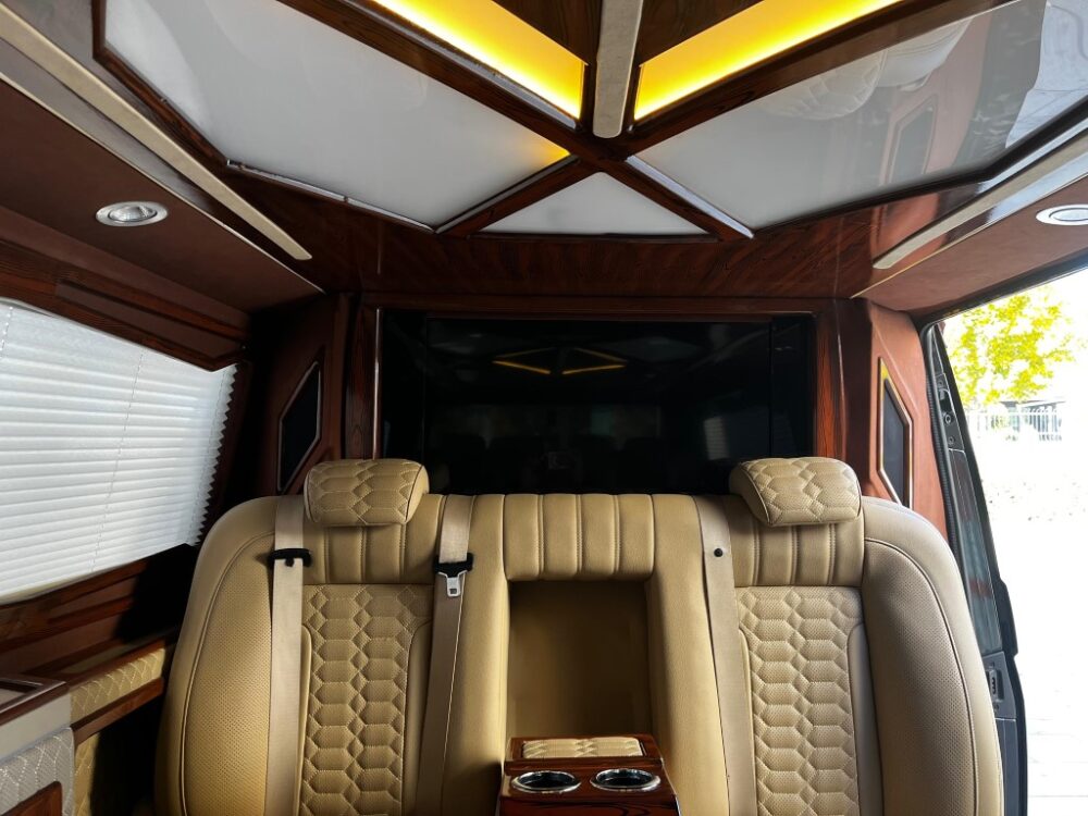 VOLKSWAGEN TRANSPORTER 2017 MODEL V.İ.P. 71.000 KM ORJİNAL