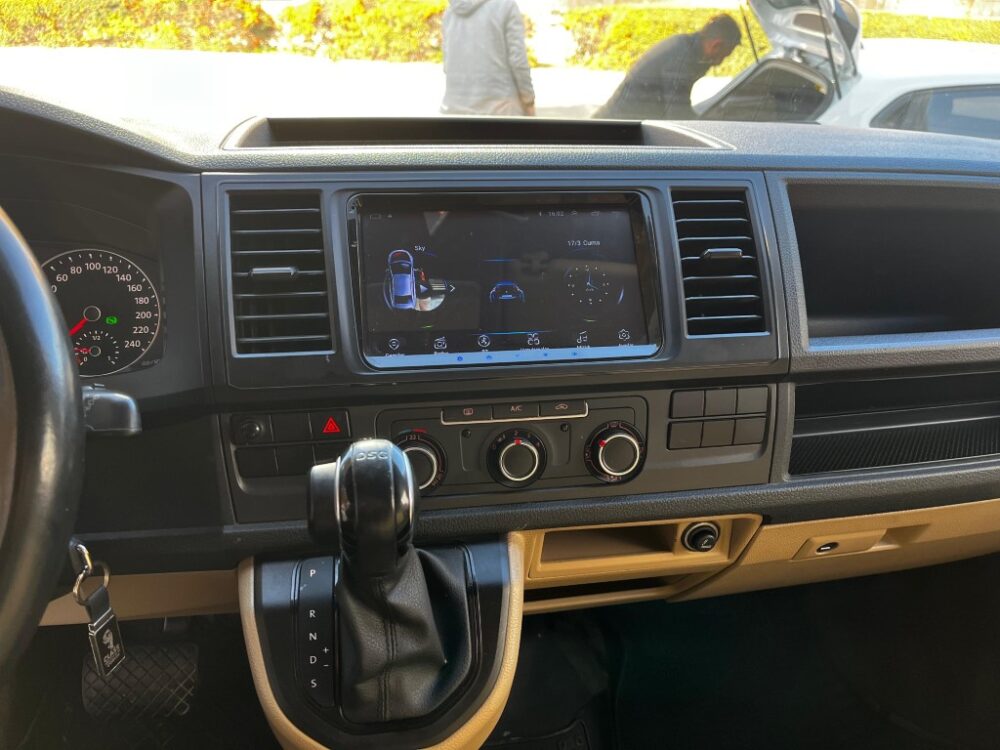 VOLKSWAGEN TRANSPORTER 2017 MODEL V.İ.P. 71.000 KM ORJİNAL