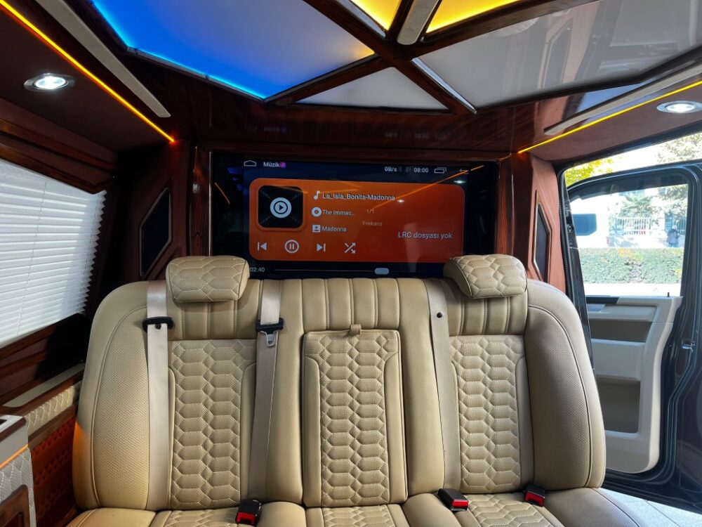 VOLKSWAGEN TRANSPORTER 2017 MODEL V.İ.P. 71.000 KM ORJİNAL