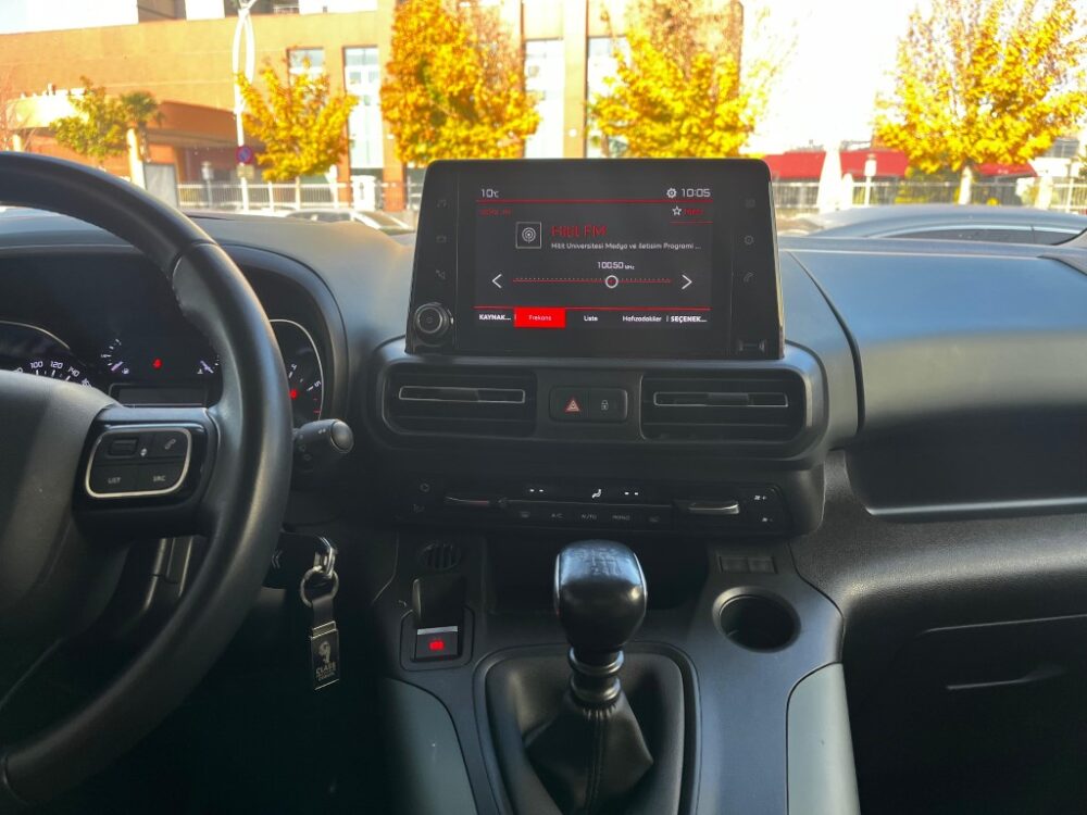 CITROEN BERLİNGO 1.5 BLUEHDI SHİNE BOLD XTR 2022 MODEL...