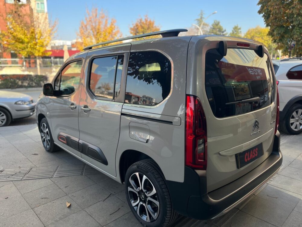 CITROEN BERLİNGO 1.5 BLUEHDI SHİNE BOLD XTR 2022 MODEL...