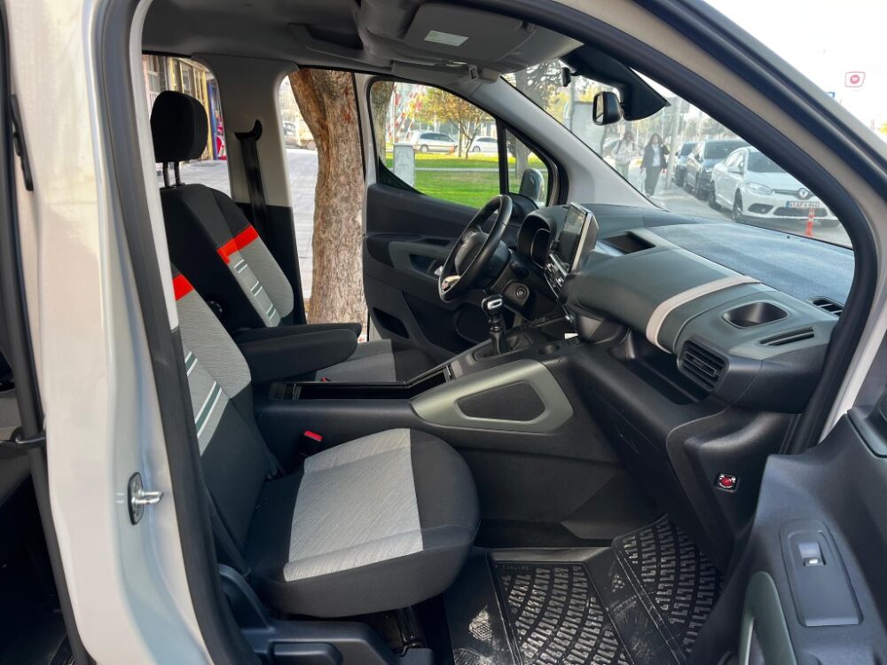 CITROEN BERLİNGO 1.5 BLUEHDI SHİNE BOLD XTR 2022 MODEL...