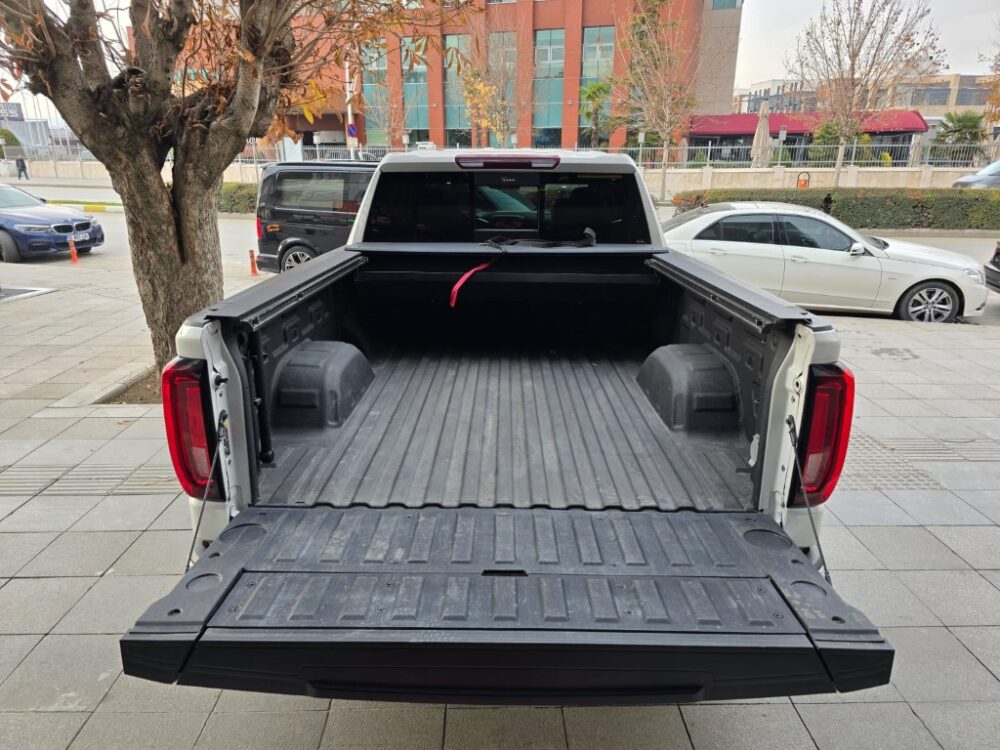 GMC SİERRA DENALI 3.0 L 2022 MODEL HATASIZ TRAMERSİZ