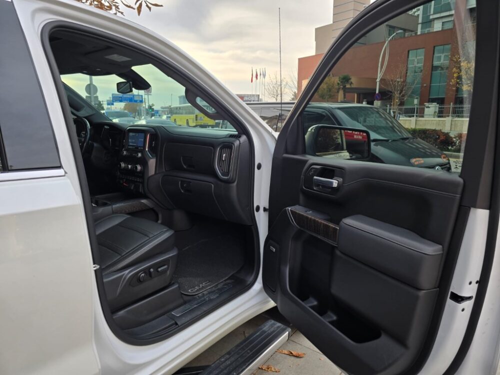 GMC SİERRA DENALI 3.0 L 2022 MODEL HATASIZ TRAMERSİZ
