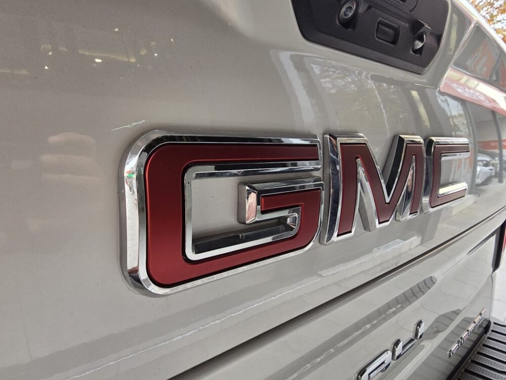 GMC SİERRA DENALI 3.0 L 2022 MODEL HATASIZ TRAMERSİZ
