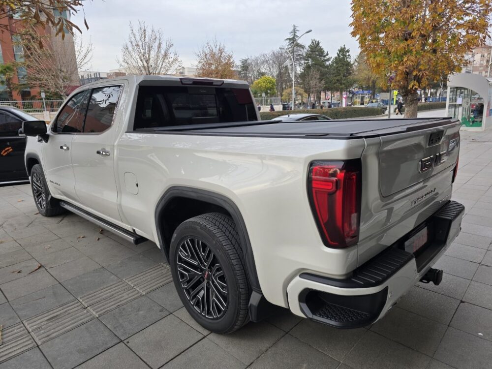 GMC SİERRA DENALI 3.0 L 2022 MODEL HATASIZ TRAMERSİZ