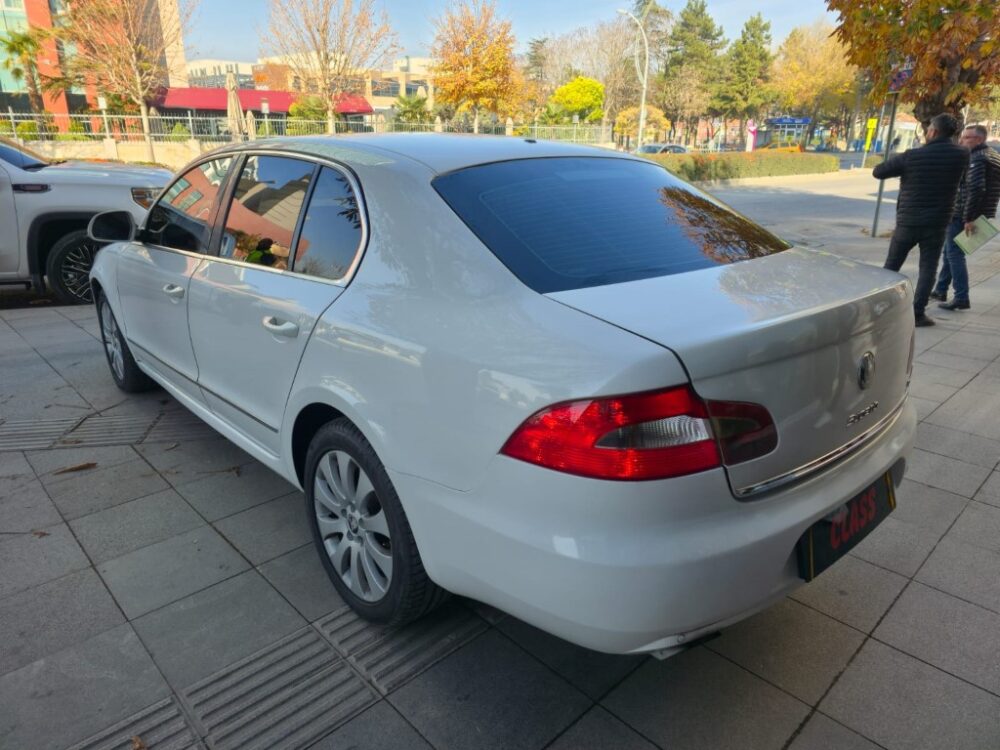 SKODA SUPERB 2011 MODEL 2.0 DİZEL OTOMATİK EFSANE