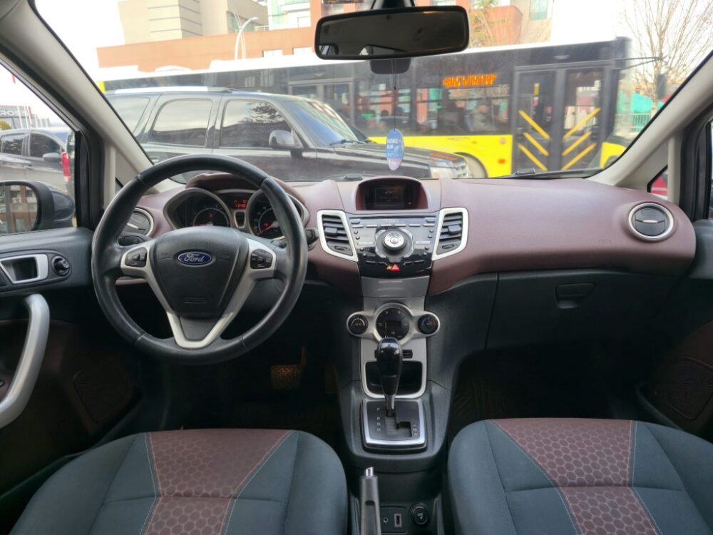 FORD FİESTA 1.4 TİTANİUM 2012 112.000 KM DE